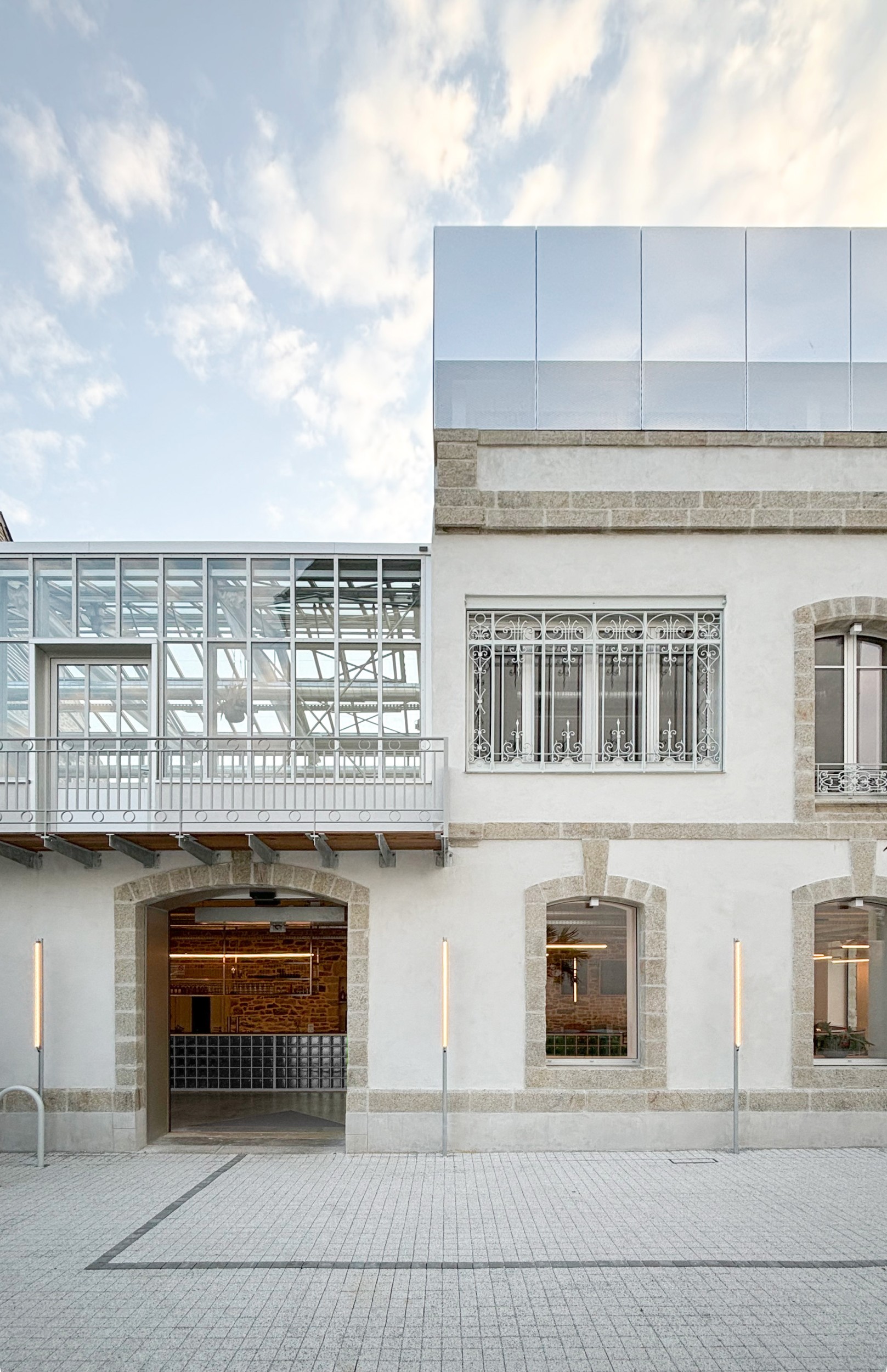 mfl-facade-est-oza.jpg